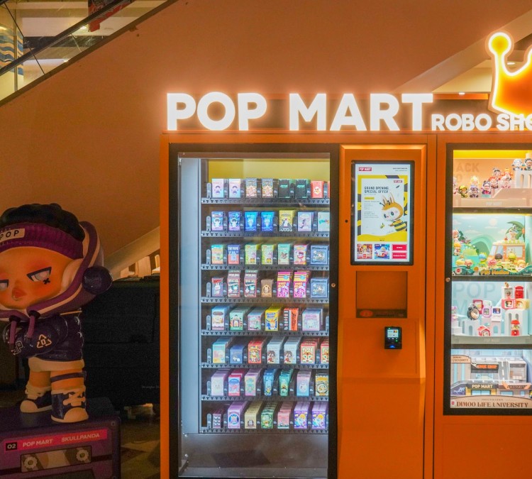POP MART Robo Shop New World Mall (Flushing,&nbspNY)